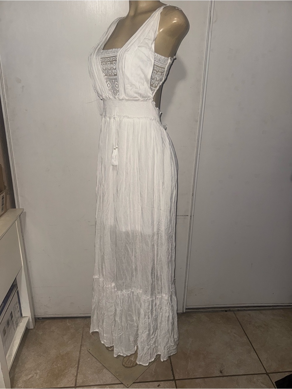 Miss Avenue White Maxi Dress - Picture 5 of 10